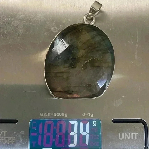 Hand Crafted Genuine Faceted Rainbow Labradorite and Sterling Silver Pendant - Picture 7 of 12